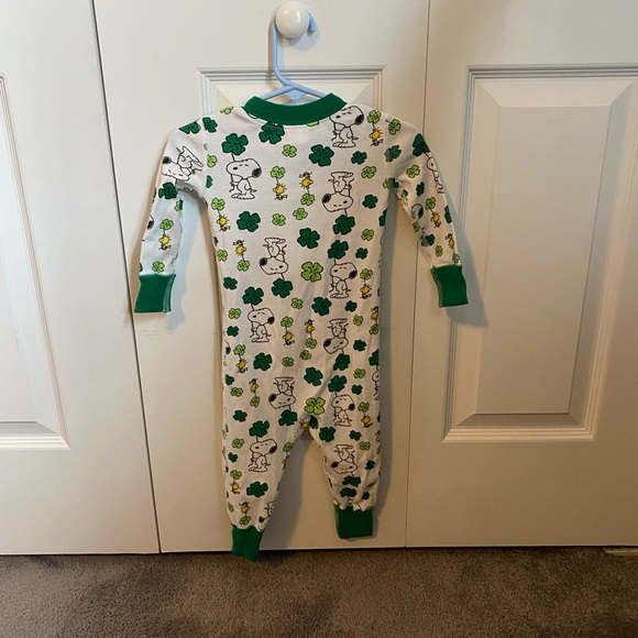 Peanuts St. Patrick's Day Sleeper - Picture 5 of 5